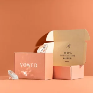 Corrugated cardboard shipping box