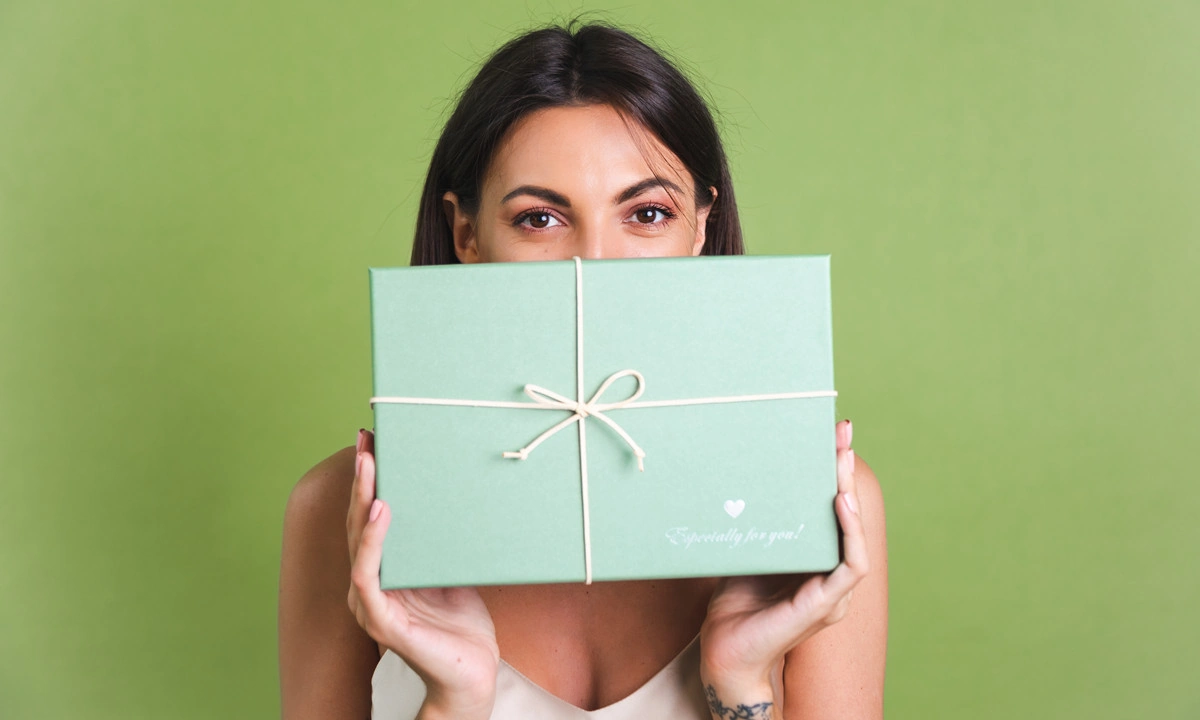 A luxury custom gift voucher box